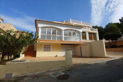Semidetached house for sale in Alicante. 